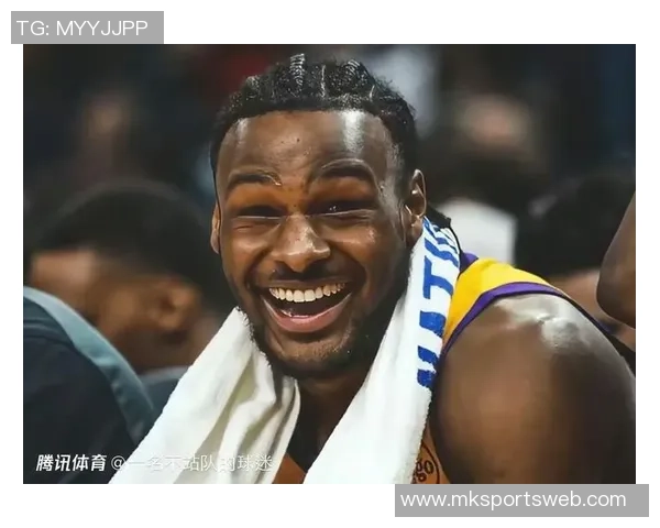 詹姆斯感慨布朗尼在伤病潮中抓住机会的成长与进步